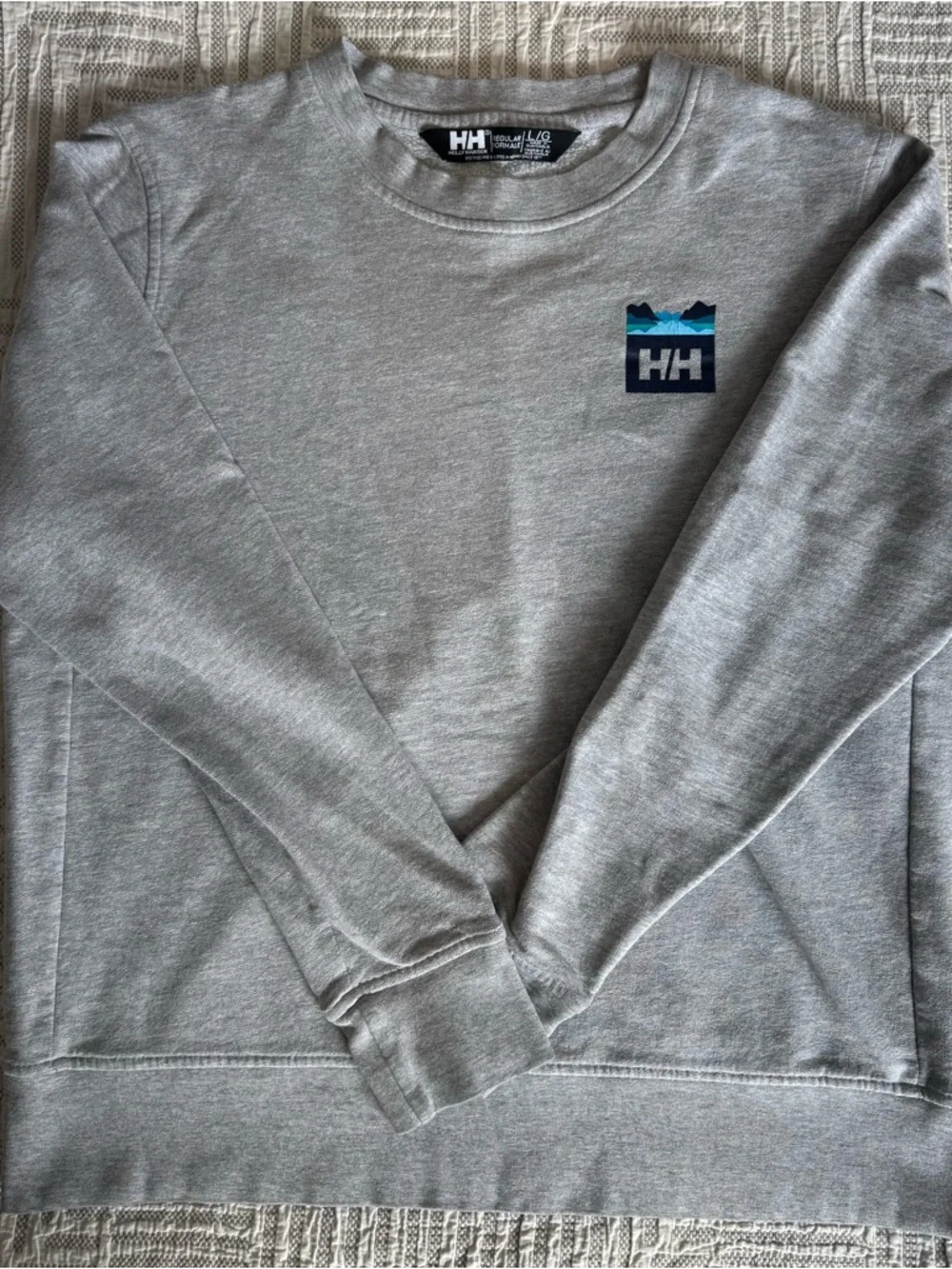 Helly Hansen Women’s Grey Crewneck Sweatshirt – Size Large - Picture 5 of 9